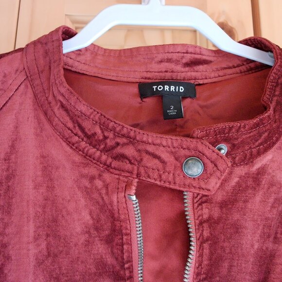 Women’s Red Velvet Moto Jacket – Zip Front, Lace-Up Torrid Sz 2 or 2X - Picture 3 of 6